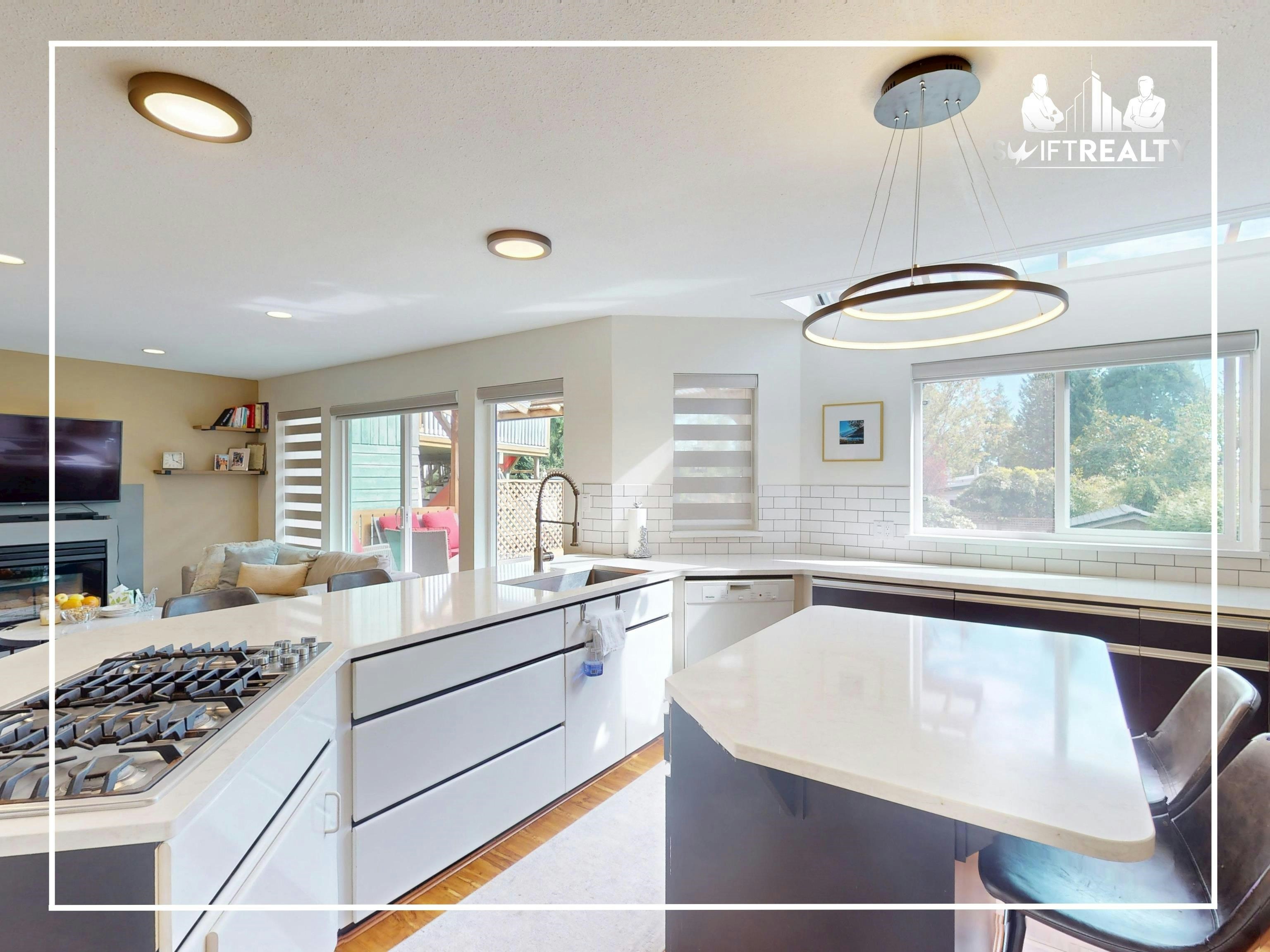 635 W Queens Road, North Vancouver, BC, V7N 2L2 - 10
