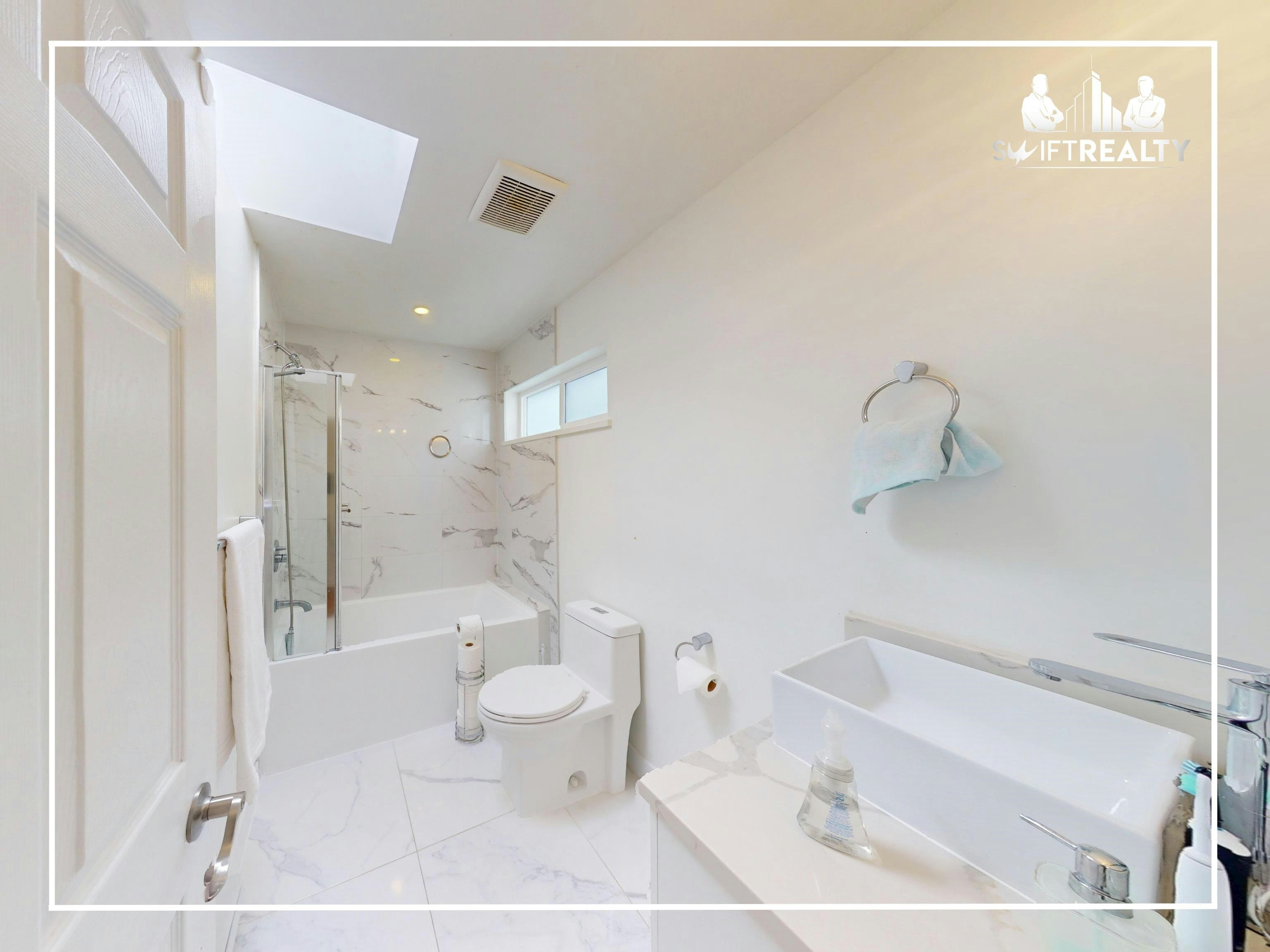 635 W Queens Road, North Vancouver, BC, V7N 2L2 - 14