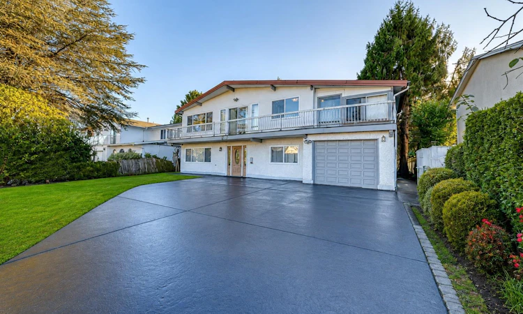 6500 Yeats Crescent