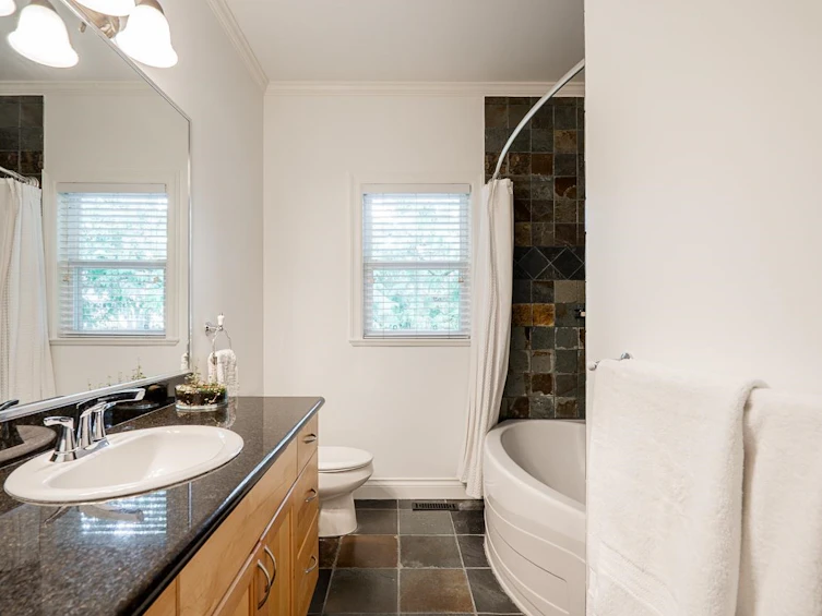2440 124b Street, Surrey, BC, V4A 3N6 - 24