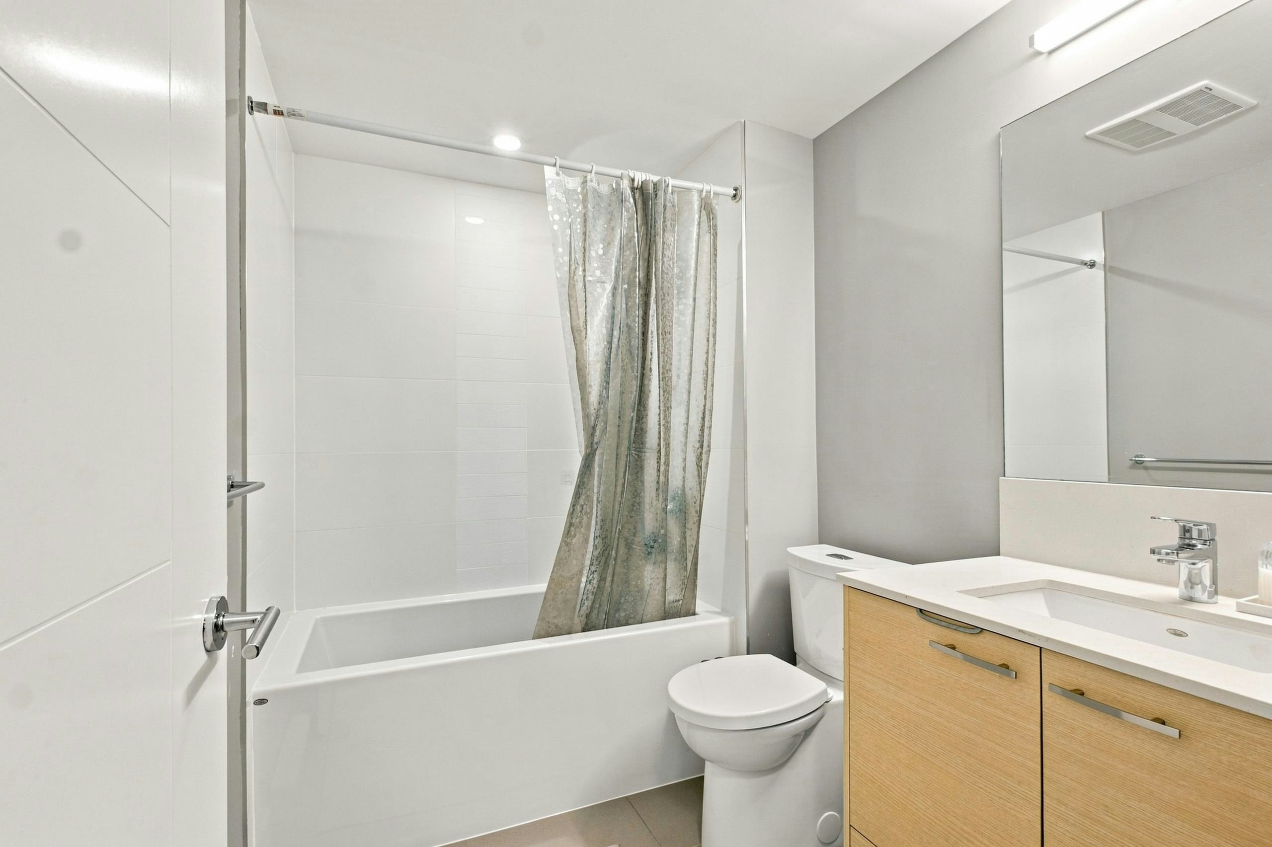 118-13963 105 Boulevard, Surrey, BC, V3T 0M9 - 5