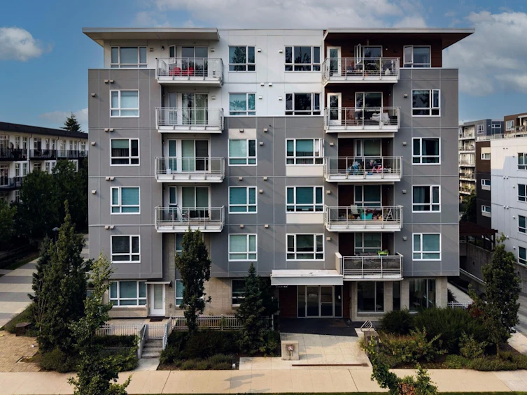 118-13963 105 Boulevard, Surrey, BC, V3T 0M9