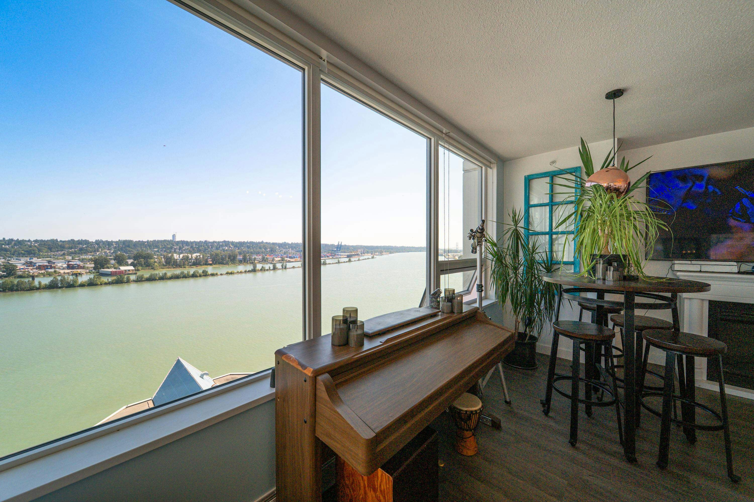 1709-988 Quayside Drive - 3