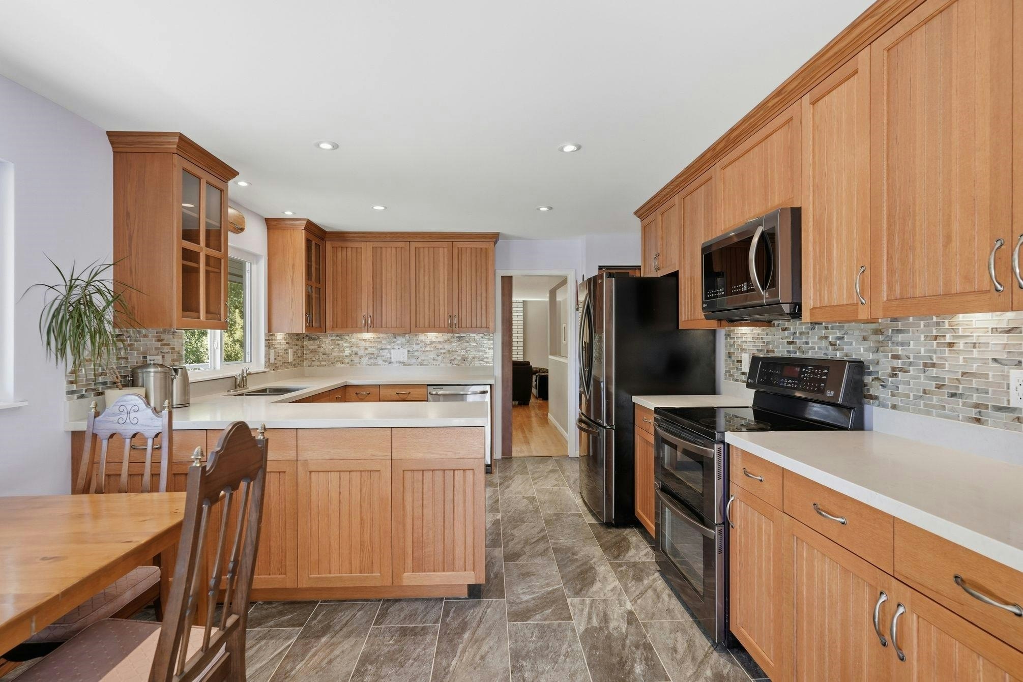 210 W Murphy Drive, Delta, BC, V4M 3N9 - 10