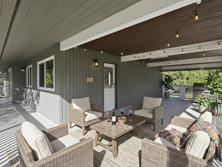 210 W Murphy Drive, Delta, BC, V4M 3N9 - 3