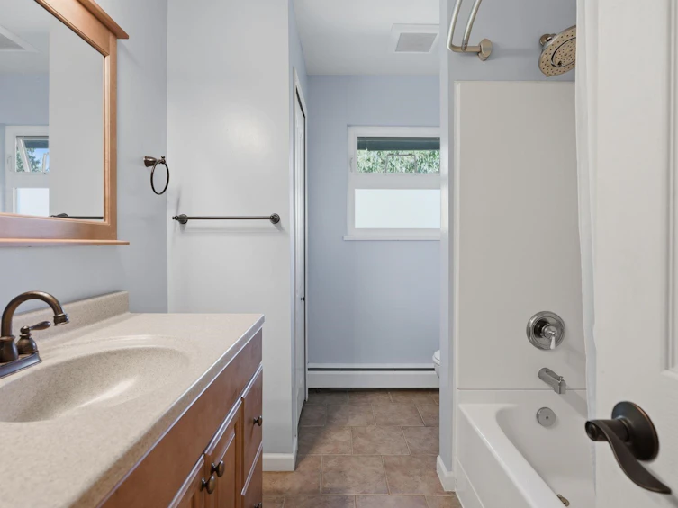 210 W Murphy Drive, Delta, BC, V4M 3N9 - 23