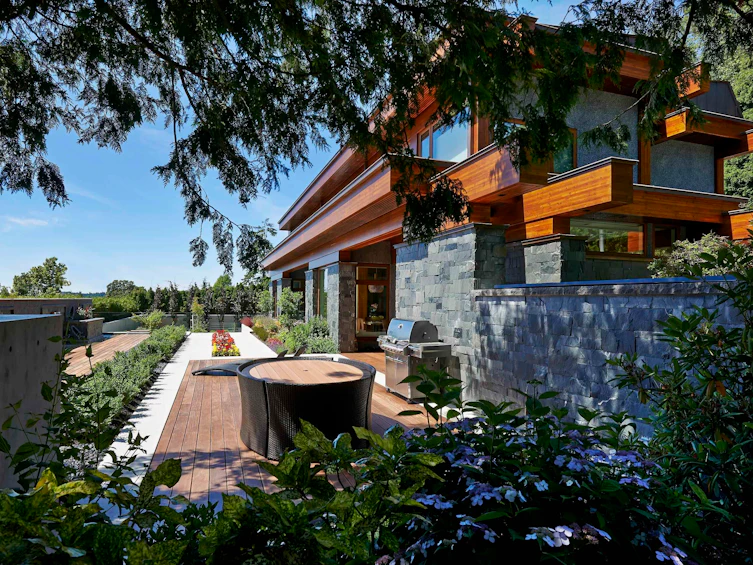 6889 S Balsam Street, Vancouver, BC, V6P 5W9 - 2