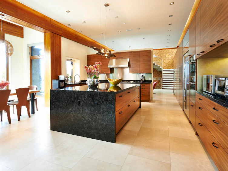 6889 S Balsam Street, Vancouver, BC, V6P 5W9 - 6