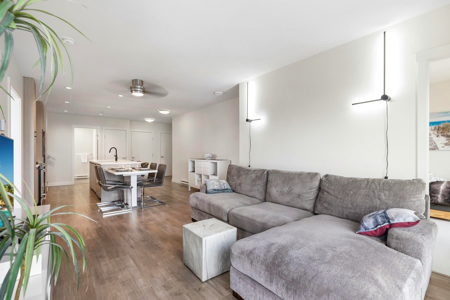 611-707 Como Lake Avenue, Coquitlam, BC, V3J 0J5 - 13