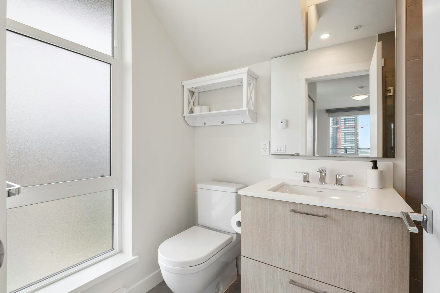 611-707 Como Lake Avenue, Coquitlam, BC, V3J 0J5 - 19
