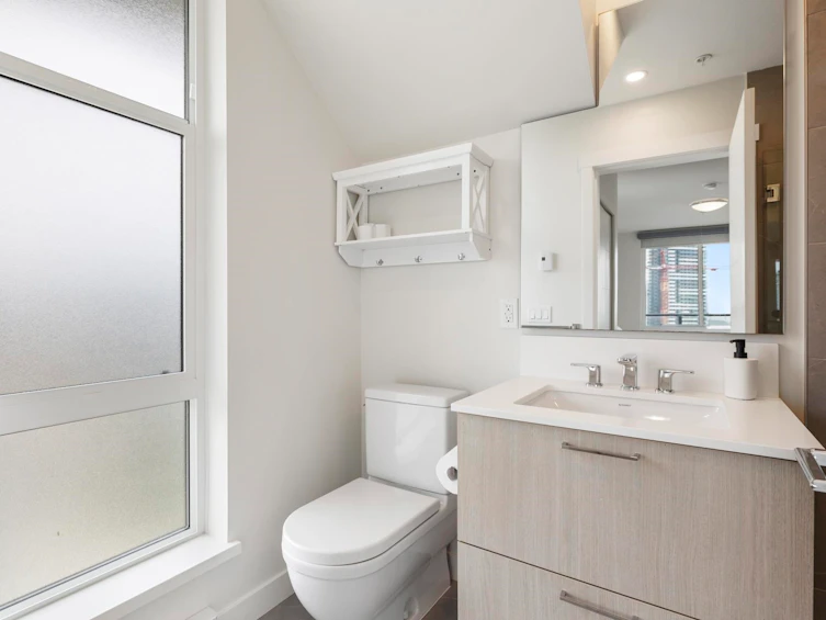 611-707 Como Lake Avenue, Coquitlam, BC, V3J 0J5 - 19