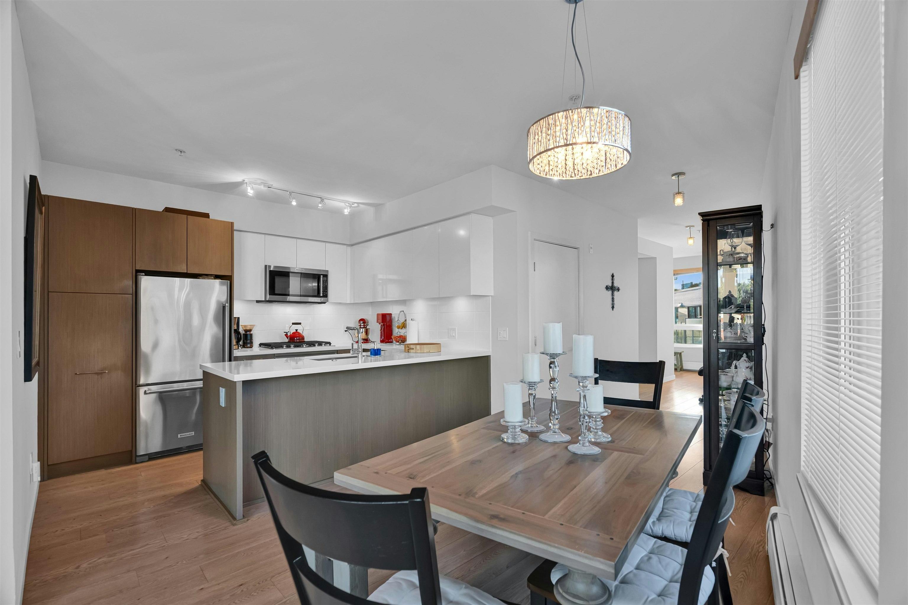 613-417 Great Northern Way, Vancouver, BC, V5T 0G7