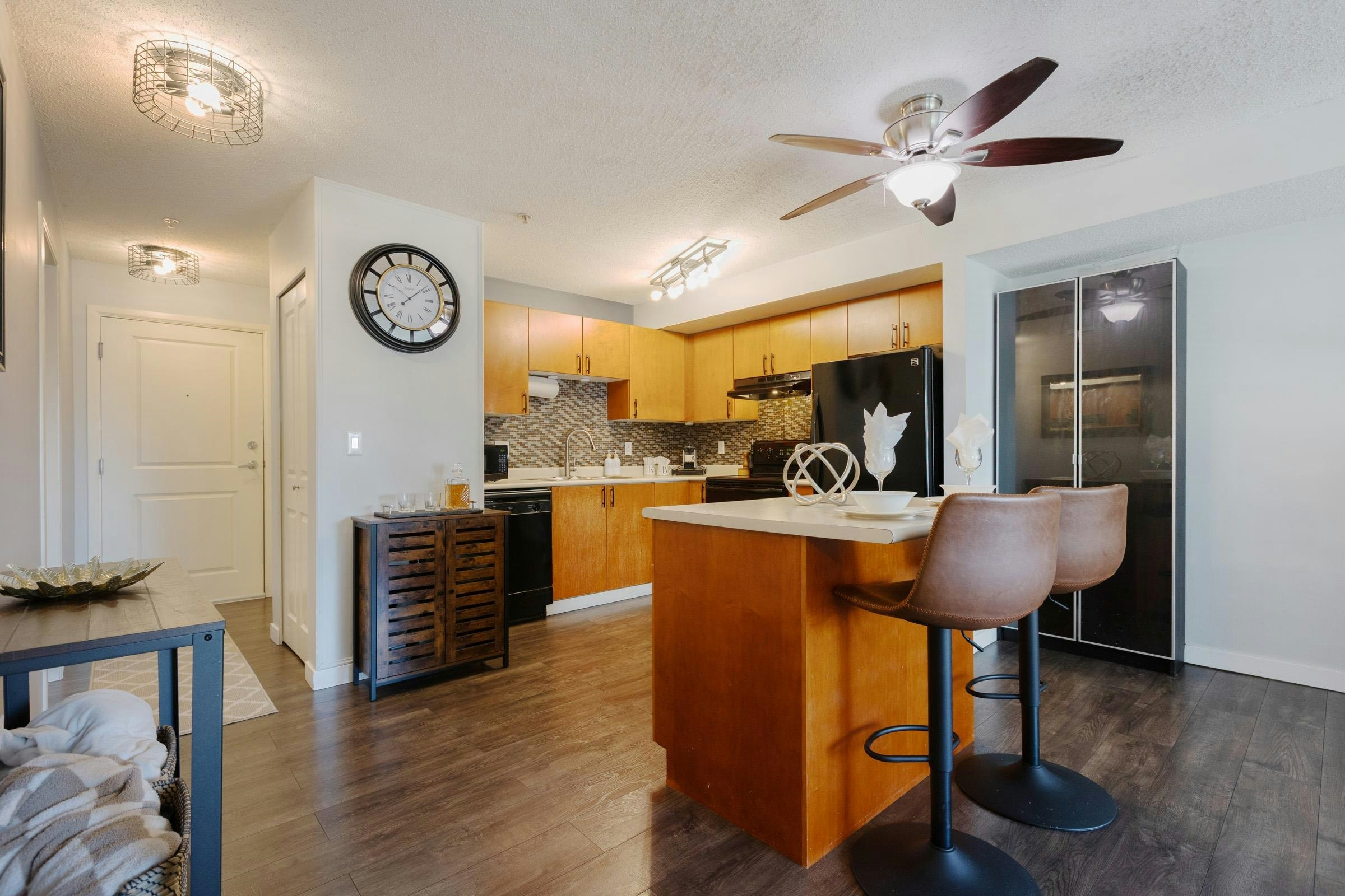 306-5465 203 Street - 3