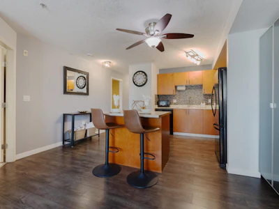 306-5465 203 Street - 4