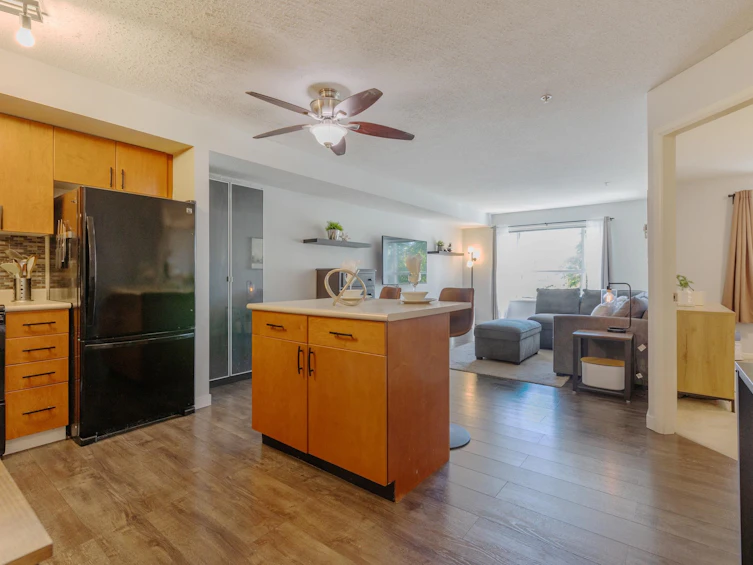 306-5465 203 Street, Langley, BC, V3A 9L8 - 2