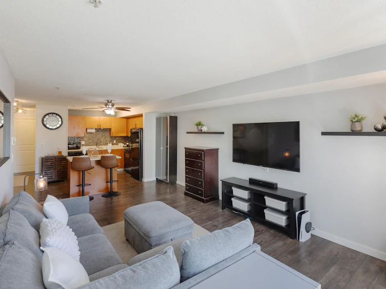 306-5465 203 Street, Langley, BC, V3A 9L8 - 9