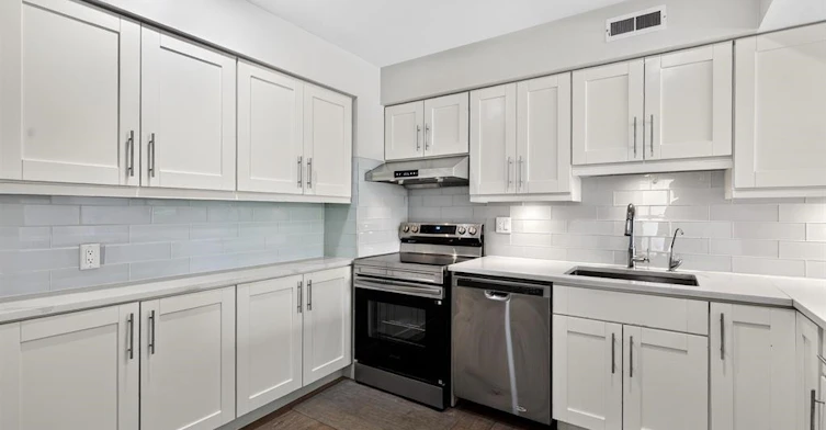 7330 Coronado Drive, Burnaby, BC, V5A 1R1 - 3