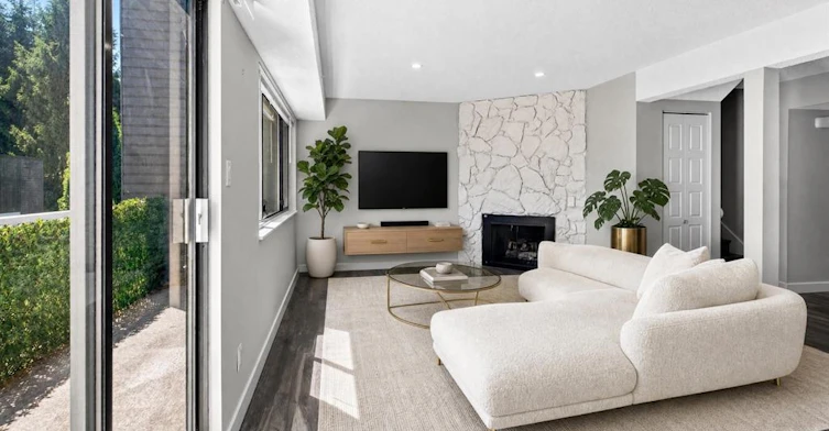 7330 Coronado Drive, Burnaby, BC, V5A 1R1 - 2