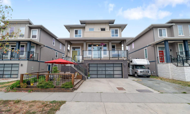 45582 Meadowbrook Drive