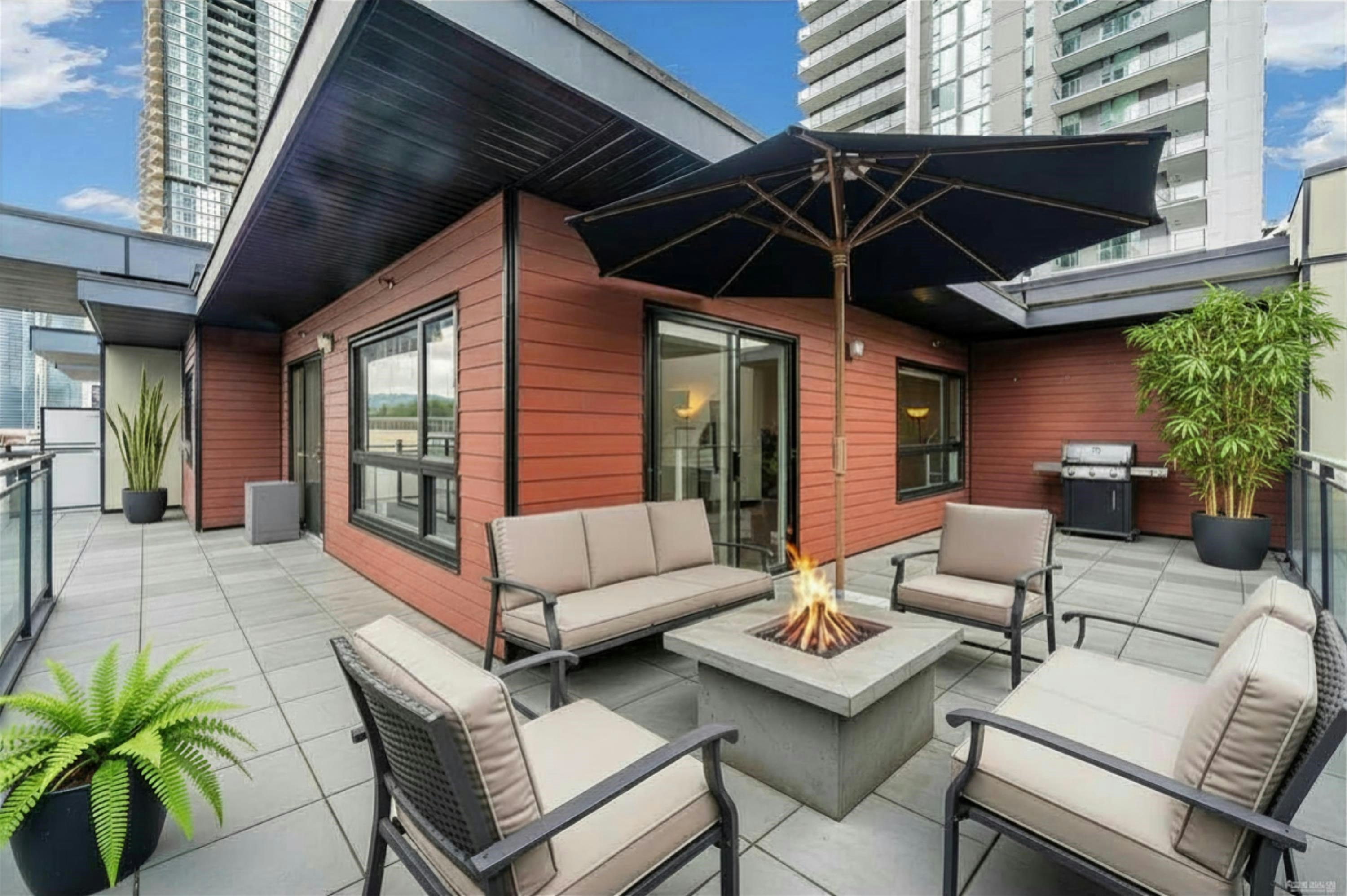 501-4468 Dawson Street, Burnaby, BC, V5C 0J9