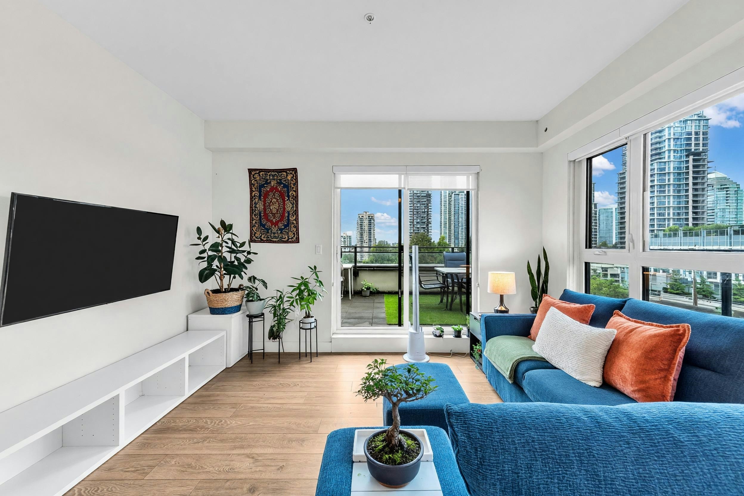 501-4468 Dawson Street - 3