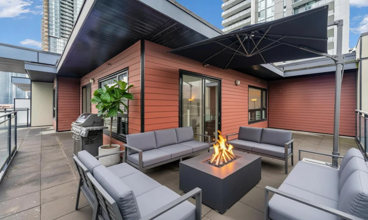 501-4468 Dawson Street