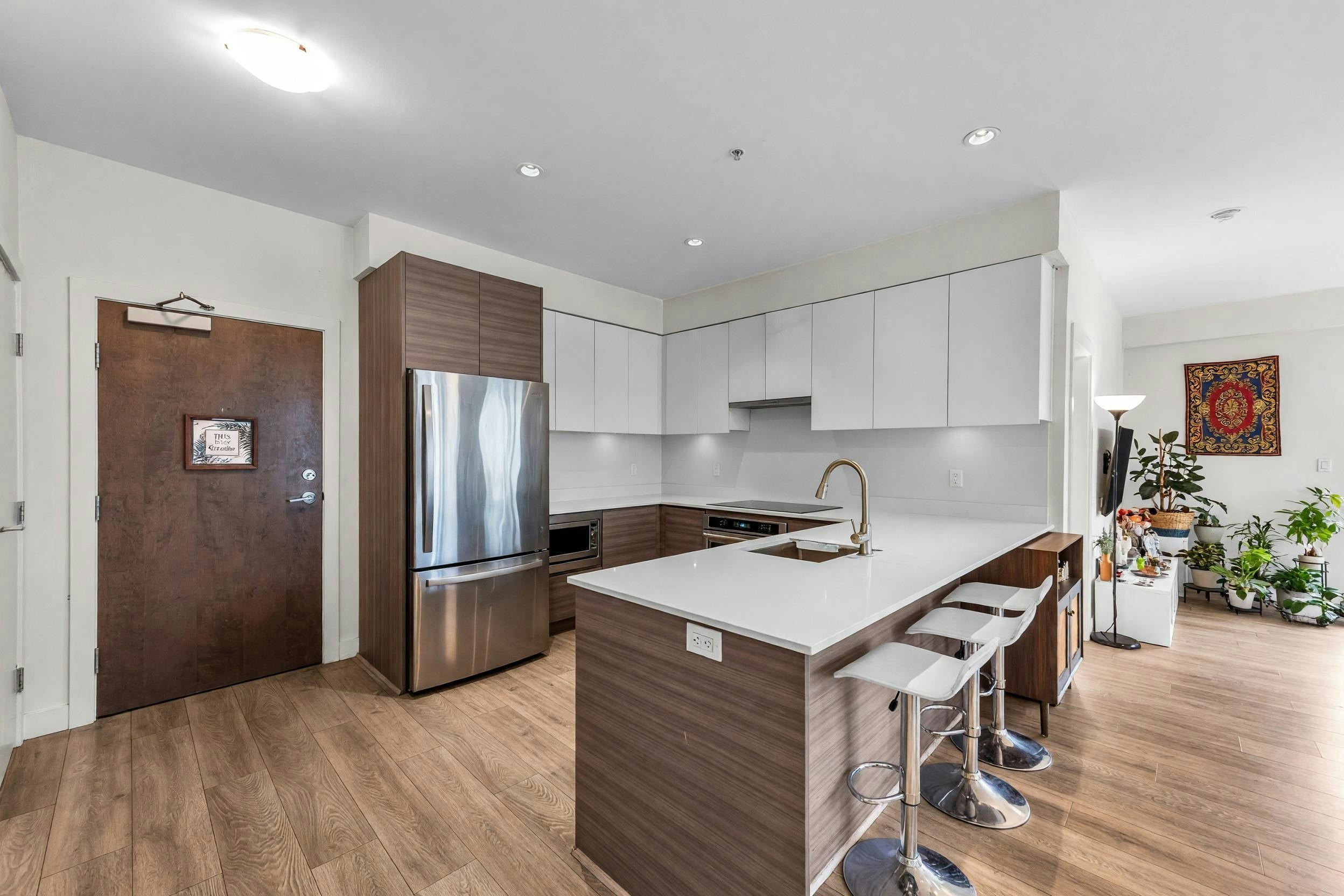 501-4468 Dawson Street - 4