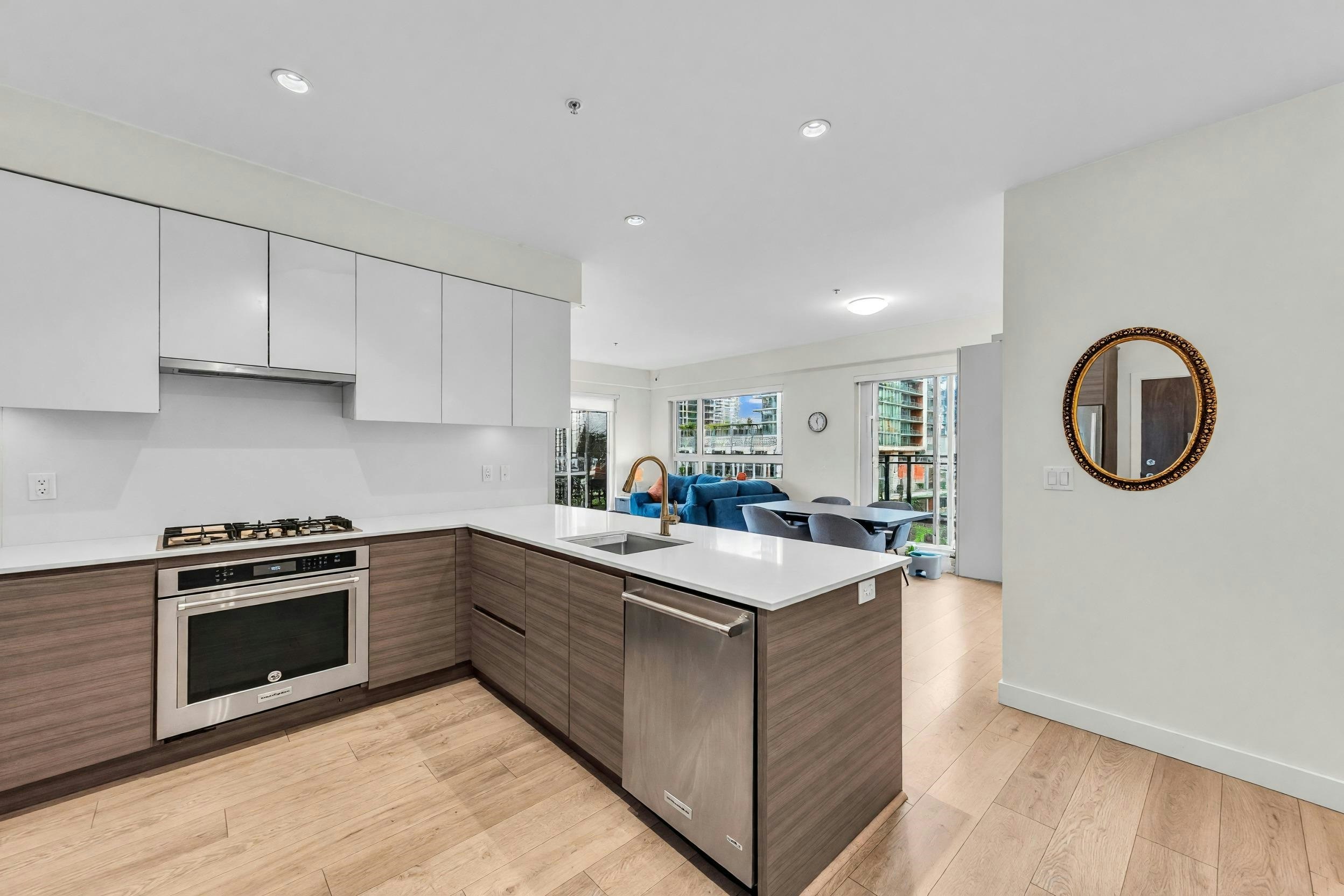 501-4468 Dawson Street - 2