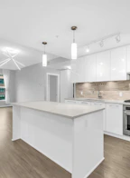 225 9551 Alexandra Road