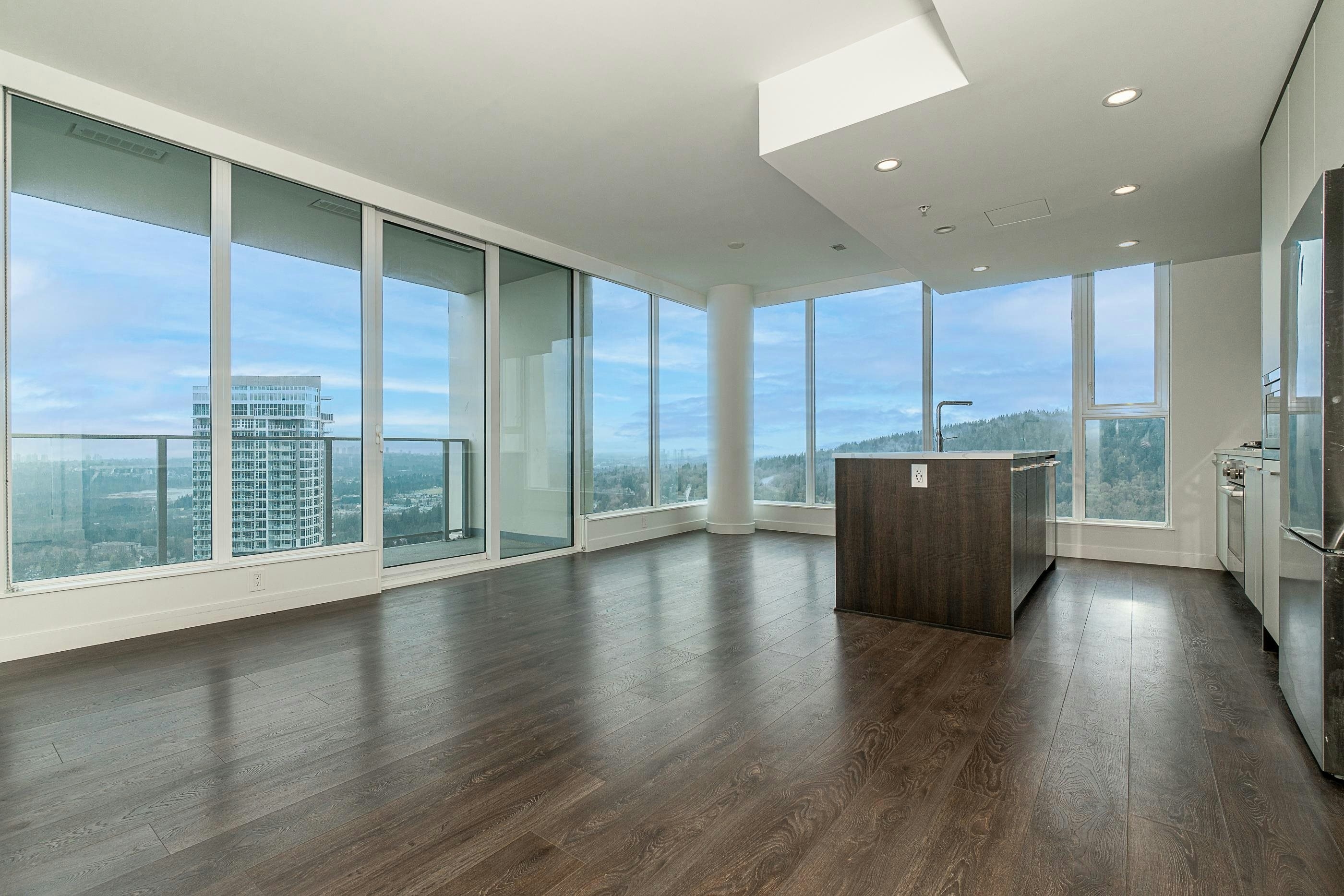 3901-567 Clarke Road - 4