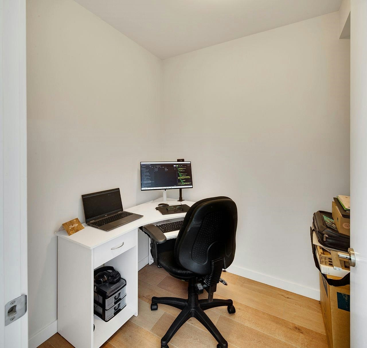 1403-125 E 14th Street, North Vancouver, BC, V7L 0E6 - 8