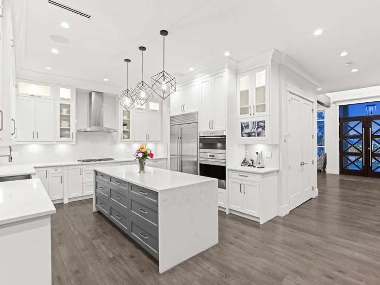 19031 60b Avenue, Surrey, BC, V3S 8C9 - 9