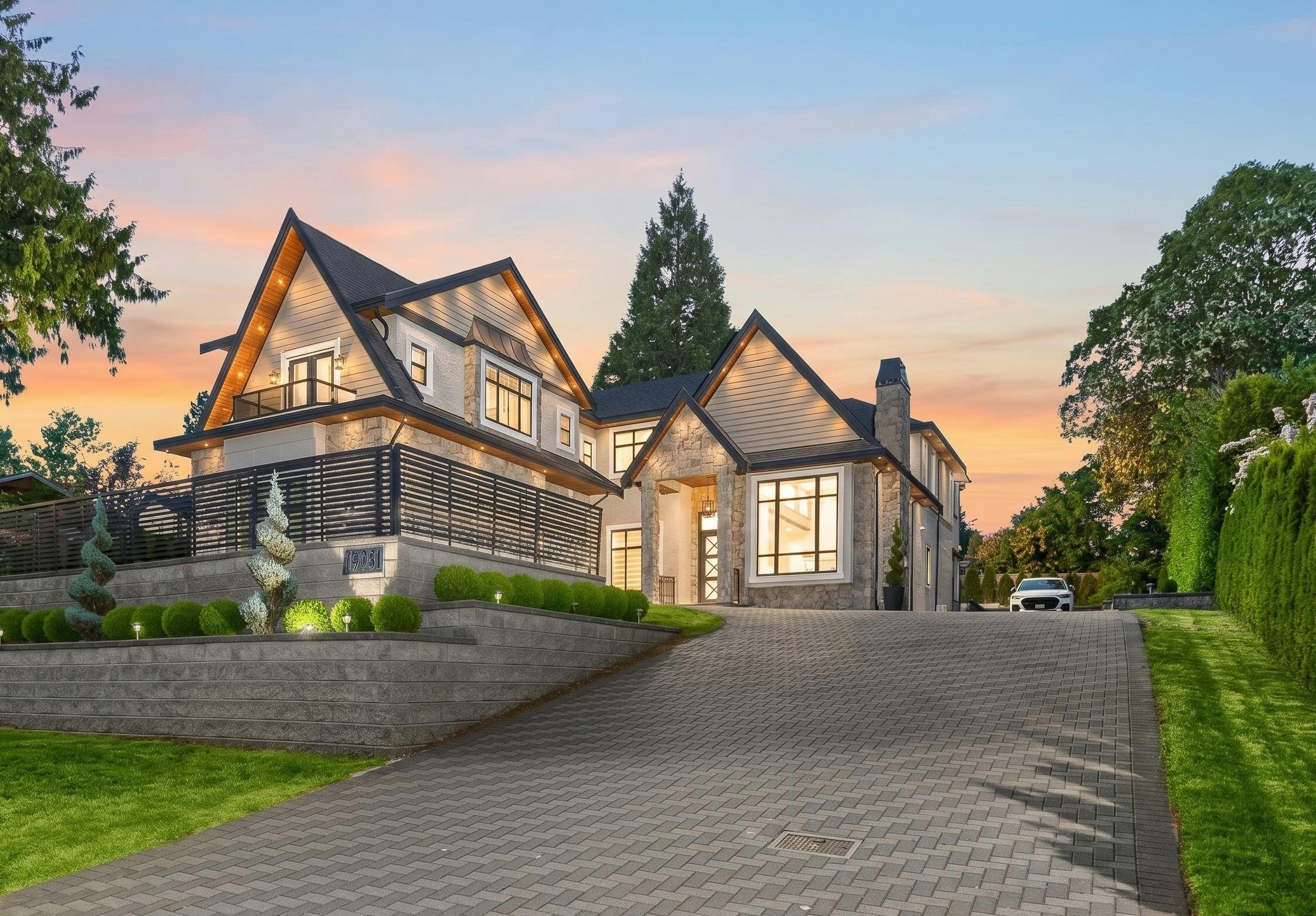 19031 60b Avenue, Surrey, BC, V3S 8C9