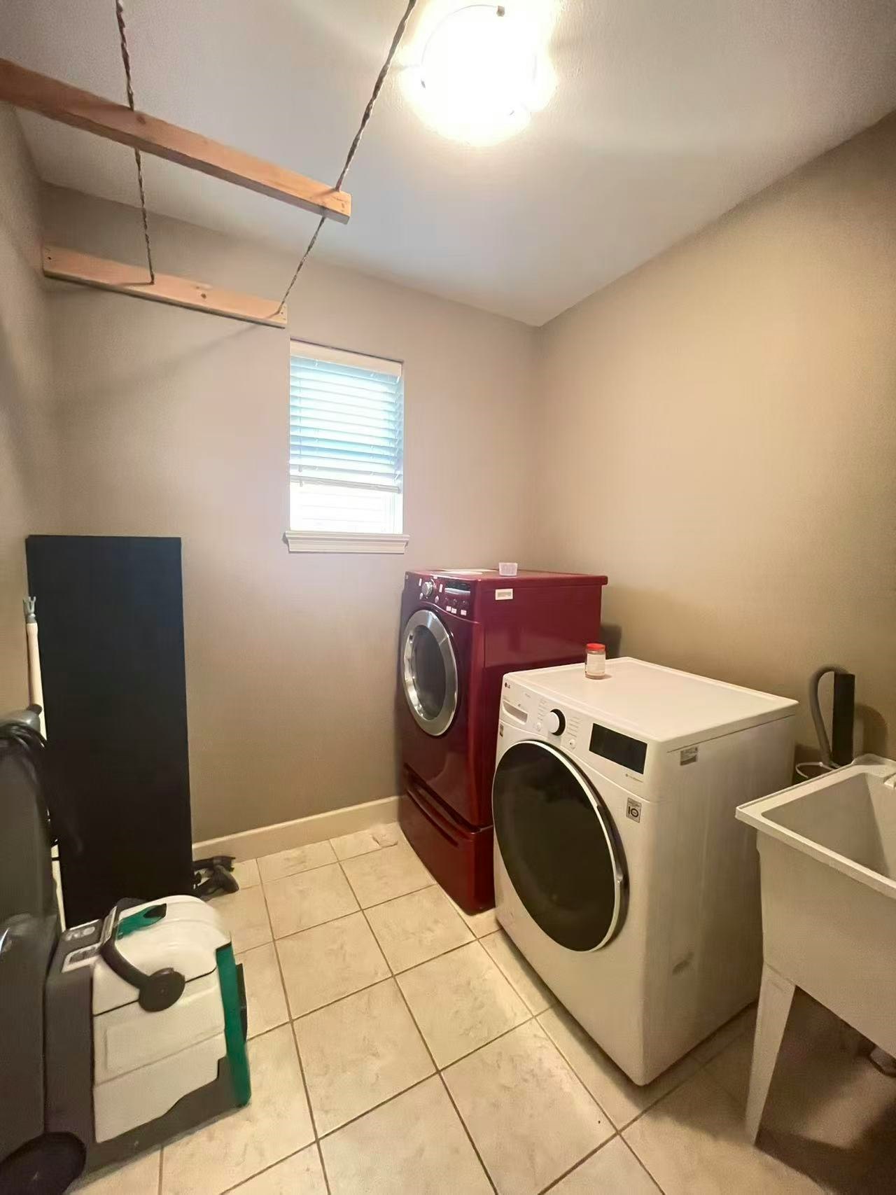 1000 Marguerite Street, Coquitlam, BC, V3E 0E1 - 21