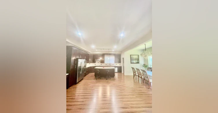 1000 Marguerite Street, Coquitlam, BC, V3E 0E1 - 5