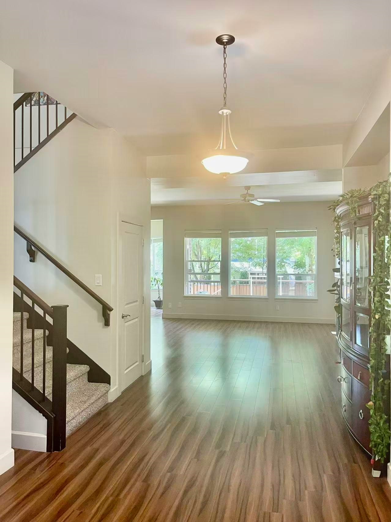 1000 Marguerite Street, Coquitlam, BC, V3E 0E1 - 4