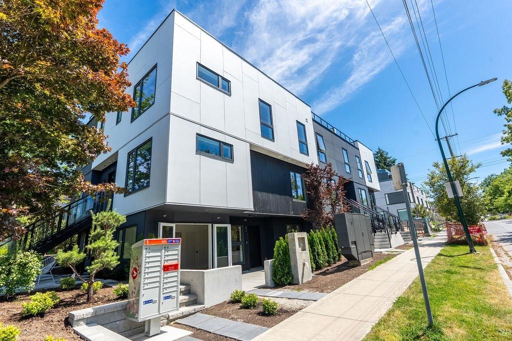 4522 Heather Street - 2