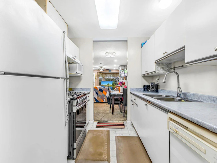 18-7127 124 Street Avenue, Surrey, BC, V3W 3W9 - 9