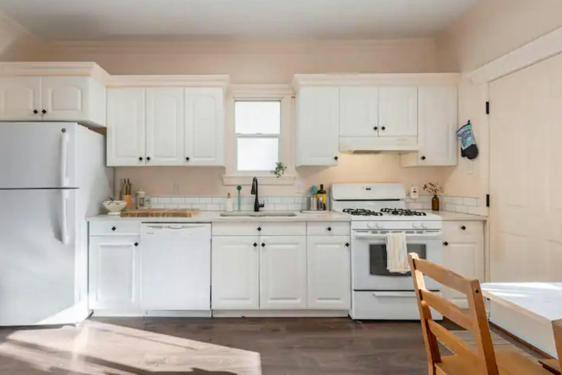 Main-524 E 12th Avenue, Vancouver, BC, V5T 2H5 - 5
