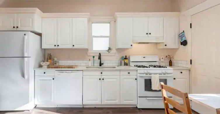 Main-524 E 12th Avenue, Vancouver, BC, V5T 2H5 - 5
