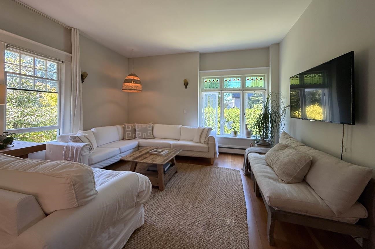 WITHHELD Withheld, Vancouver, BC, V6K 1J8 - 8