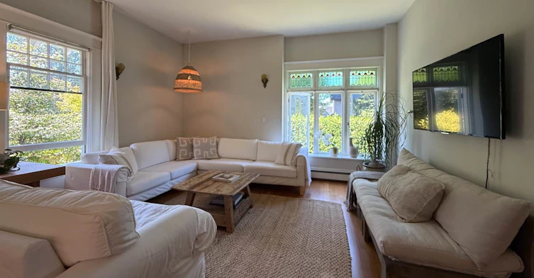 WITHHELD Withheld, Vancouver, BC, V6K 1J8 - 8