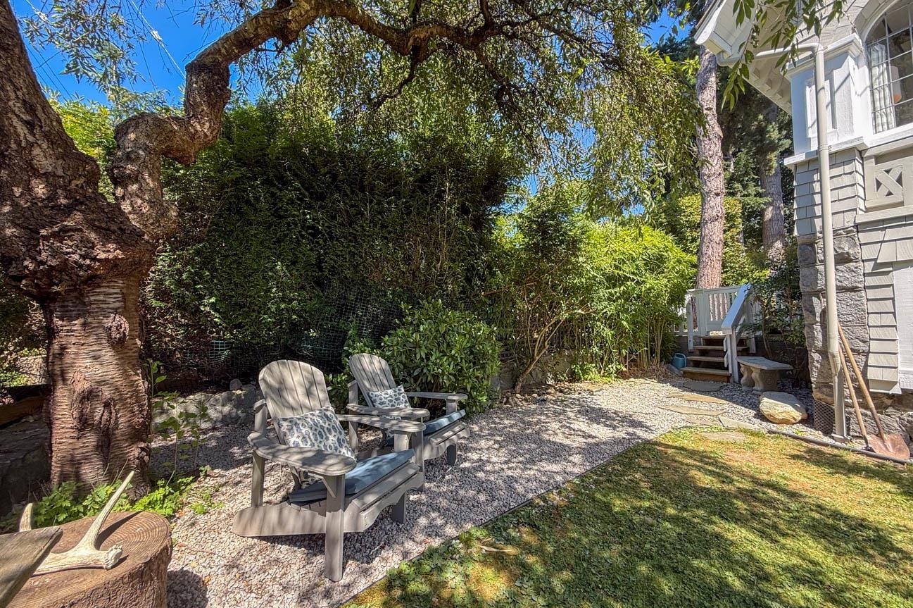 WITHHELD Withheld, Vancouver, BC, V6K 1J8 - 38