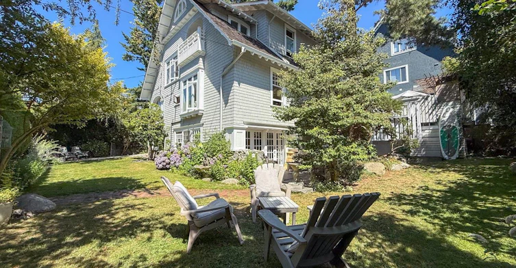 WITHHELD Withheld, Vancouver, BC, V6K 1J8 - 40