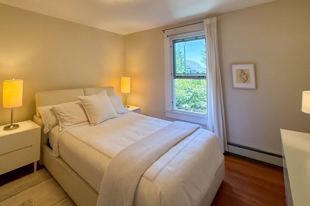 WITHHELD Withheld, Vancouver, BC, V6K 1J8 - 27