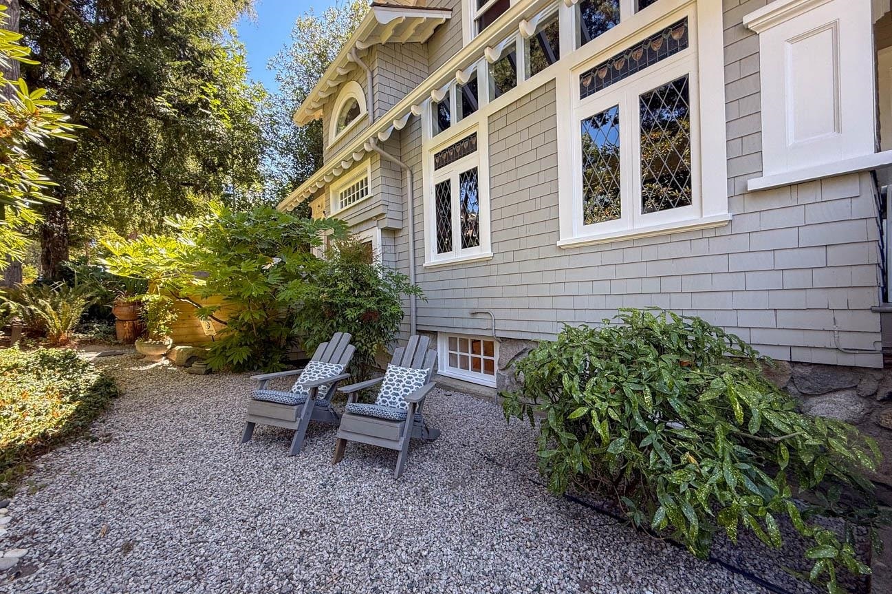 WITHHELD Withheld, Vancouver, BC, V6K 1J8 - 2