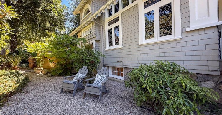 WITHHELD Withheld, Vancouver, BC, V6K 1J8 - 2