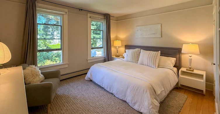 WITHHELD Withheld, Vancouver, BC, V6K 1J8 - 25