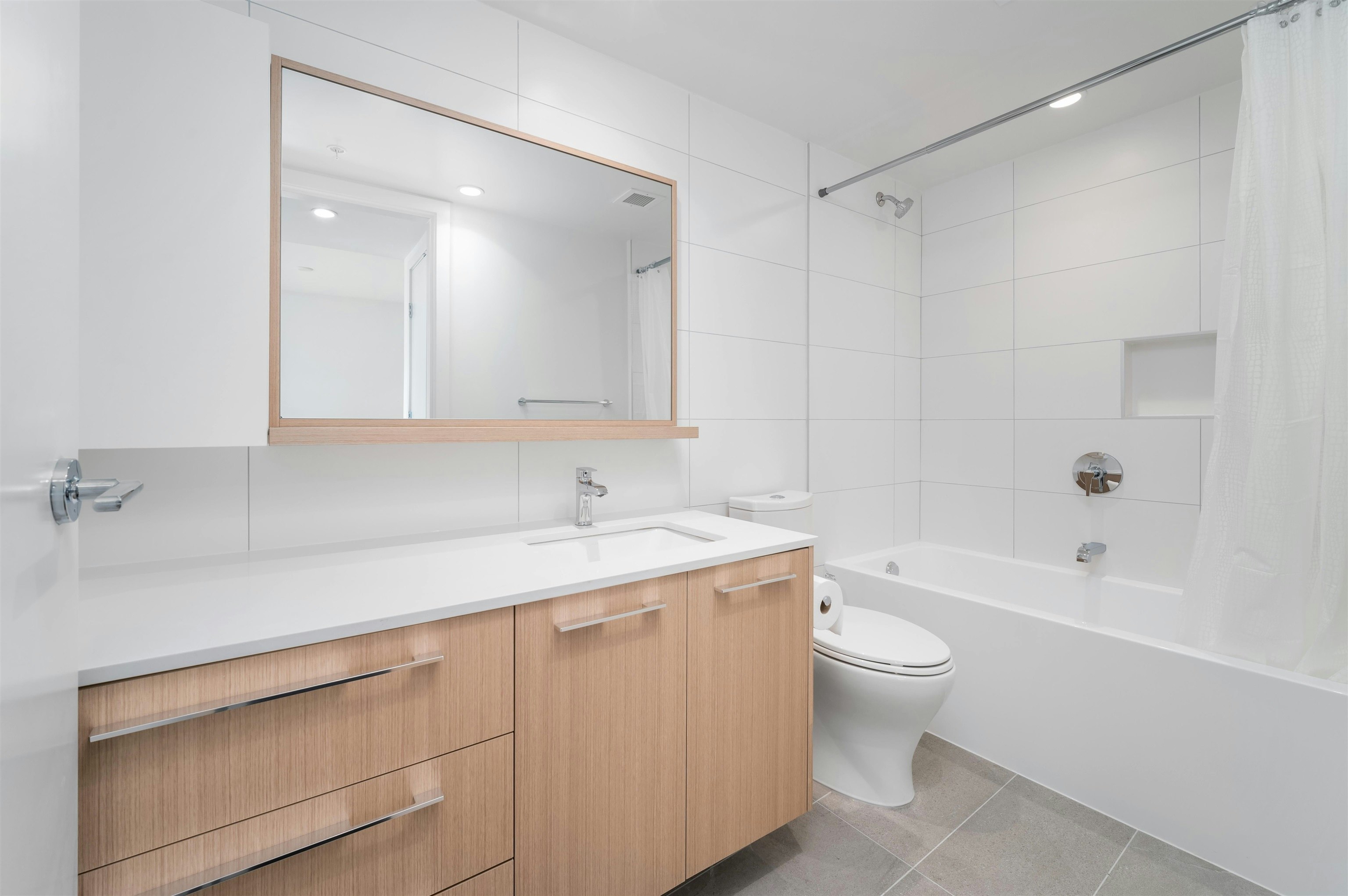 214-9888 University Crescent, Burnaby, BC, V5A 0G4 - 12