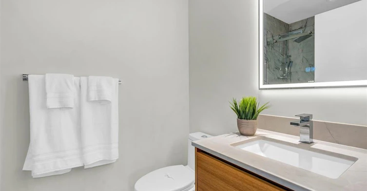 4470 Capilano Road, North Vancouver, BC, V7R 4J9 - 24
